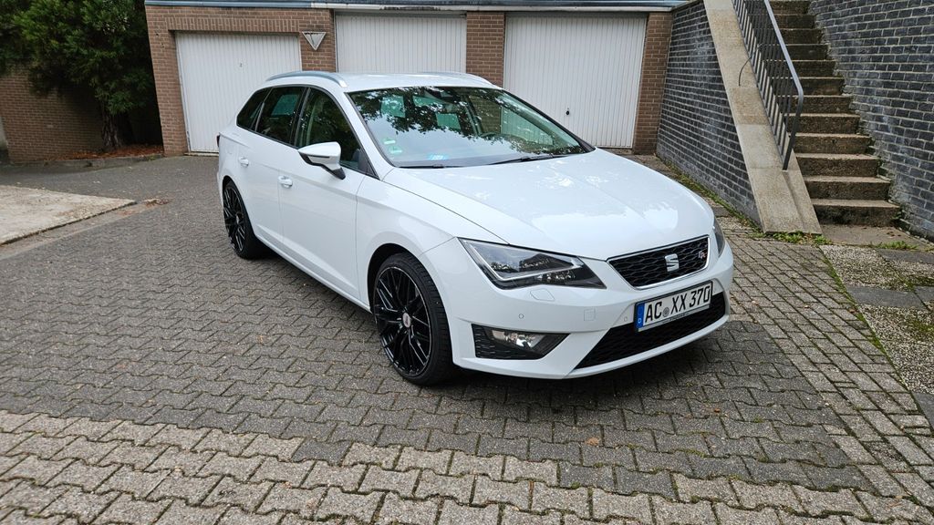 Seat Leon 131.000 km 10.298 &euro; Aachen 52066