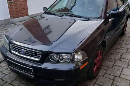 Volvo V40 234.633 km 999 &euro; Langerwehe 52379