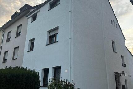 Haus Düren Distelrath - 8 Zimmer, 165 m&sup2;, 439.999&euro; | Angebot:26226569