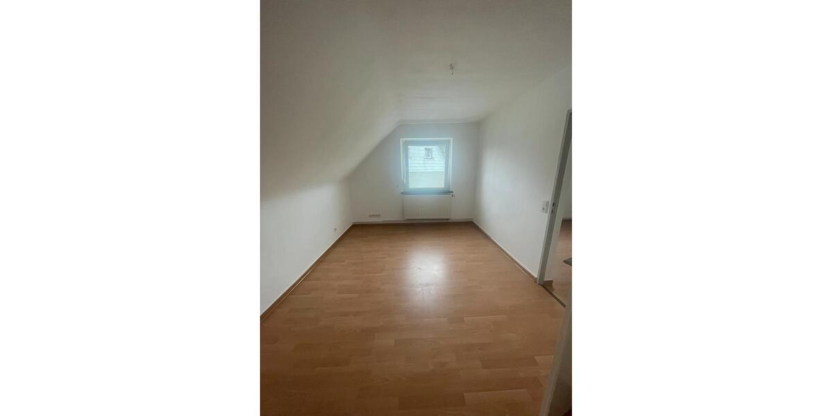 Dachgeschoßwohnung Stolberg (Rhld.) Büsbach - 2 Zimmer, 32 m&sup2;, 80.000&euro; | Angebot:26967536