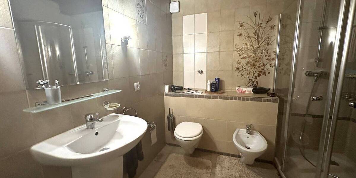 Mehrfamilienhaus, Wohnhaus Geilenkirchen - 6 Zimmer, 159 m&sup2;, 298.000&euro; | Angebot:25777058