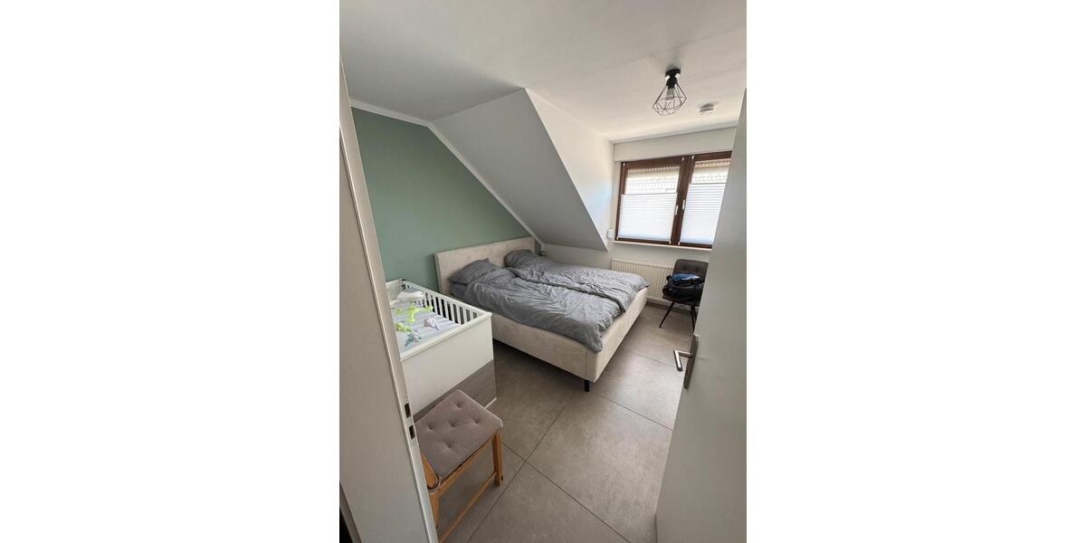 Dachgeschoßwohnung Düren Mariaweiler-Hoven - 3 Zimmer, 71 m&sup2;, 192.000&euro; | Angebot:27114755