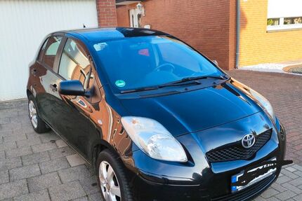 Toyota Yaris 190.000 km 2.100 &euro; Erkelenz 41812