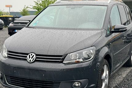 VW Touran 244.000 km 4.650 &euro; Düren 52351