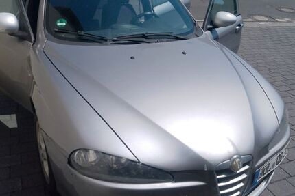 Alfa Romeo 147 186.100 km 1.350 &euro; linnich 52441