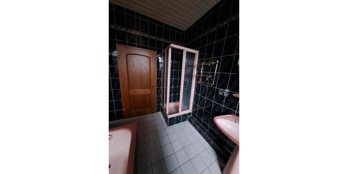 Dachgeschoßwohnung Geilenkirchen - 3 Zimmer, 123 m&sup2;, 990&euro; | Angebot:26504046