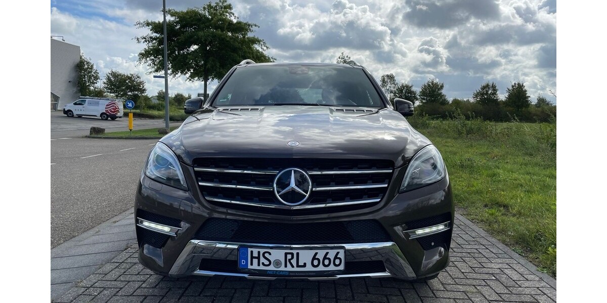 Mercedes-Benz ML 350 204.000 km 17.500 &euro; Heinsberg 52525