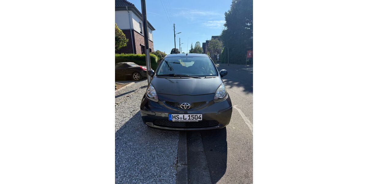 Toyota Aygo (X) 149.358 km 2.600 &euro; Heinsberg 52525