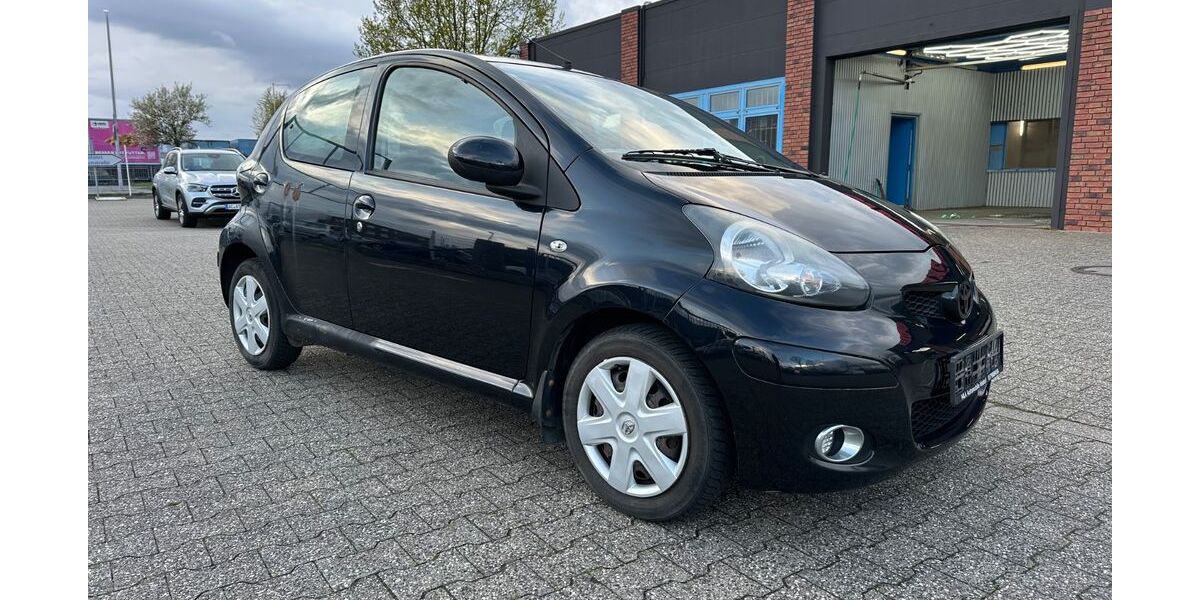 Toyota Aygo (X) 140.000 km 3.200 &euro; Alsdorf 52477