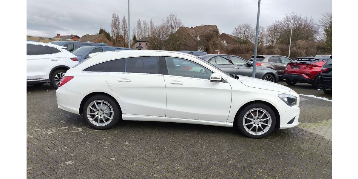 Mercedes-Benz CLA 180 194.208 km 10.899 &euro; Alsdorf (Nordrhein-Westfalen) 52477