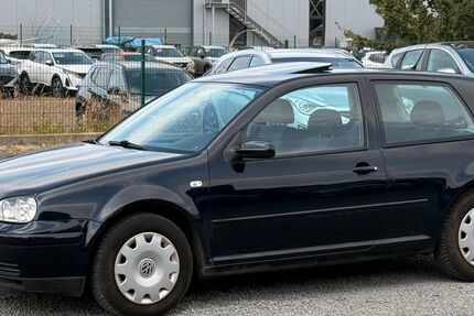 VW Golf 145.850 km 2.490 &euro; Düren 52351