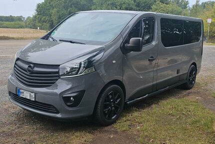 Opel Vivaro 157.000 km 15.499 &euro; Hückelhoven 41836