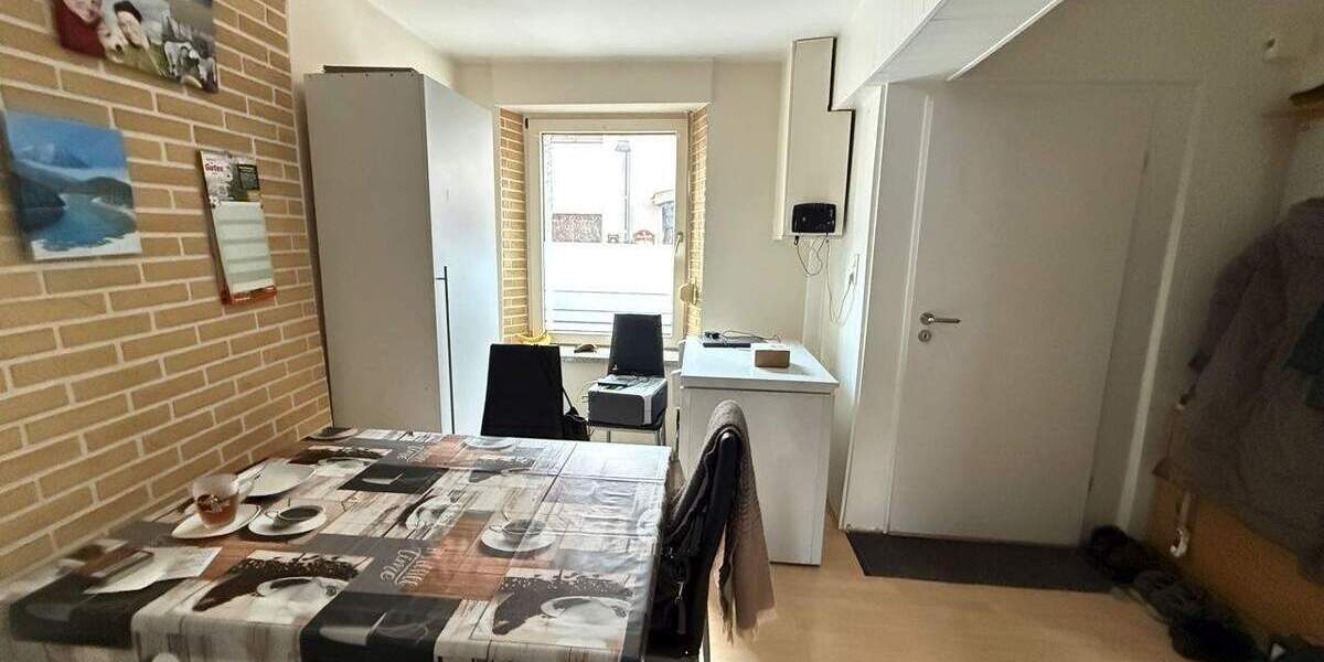 Reihenmittelhaus Eschweiler - 3 Zimmer, 66 m&sup2;, 120.000&euro; | Angebot:25743224