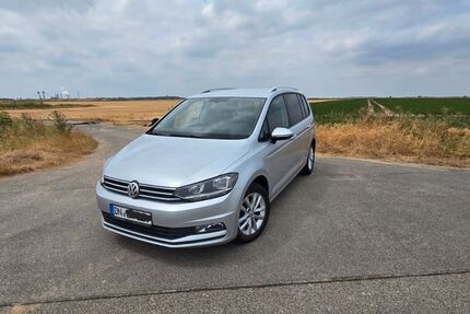 VW Touran 108.000 km 13.900 &euro; Düren 52353