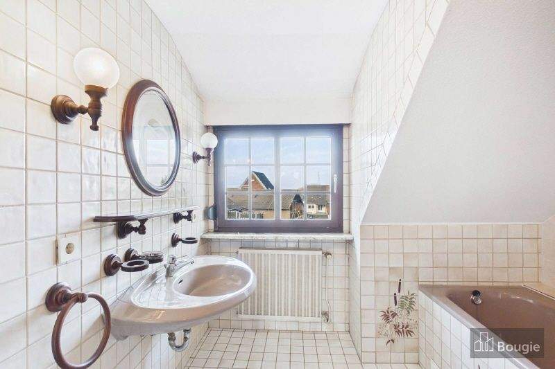 Mehrfamilienhaus, Wohnhaus Heinsberg Oberbruch - 6 Zimmer, 156 m&sup2;, 219.000&euro; | Angebot:25725863