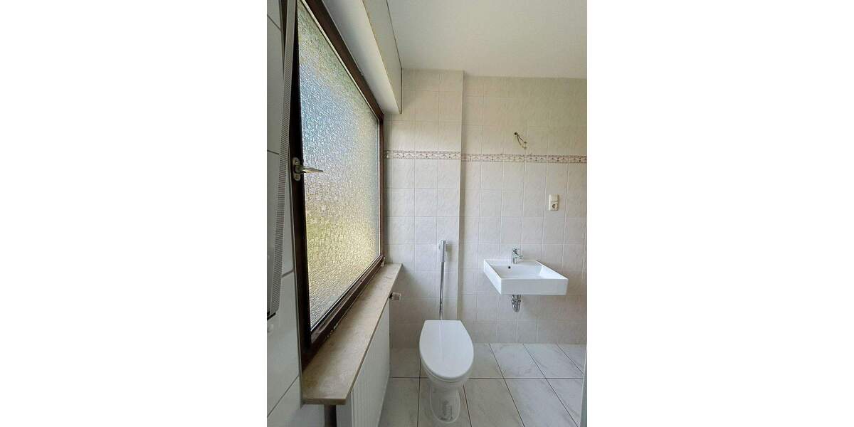 Mehrfamilienhaus, Wohnhaus Baesweiler / Loverich Loverich - 6 Zimmer, 143 m&sup2;, 379.000&euro; | Angebot:25687022