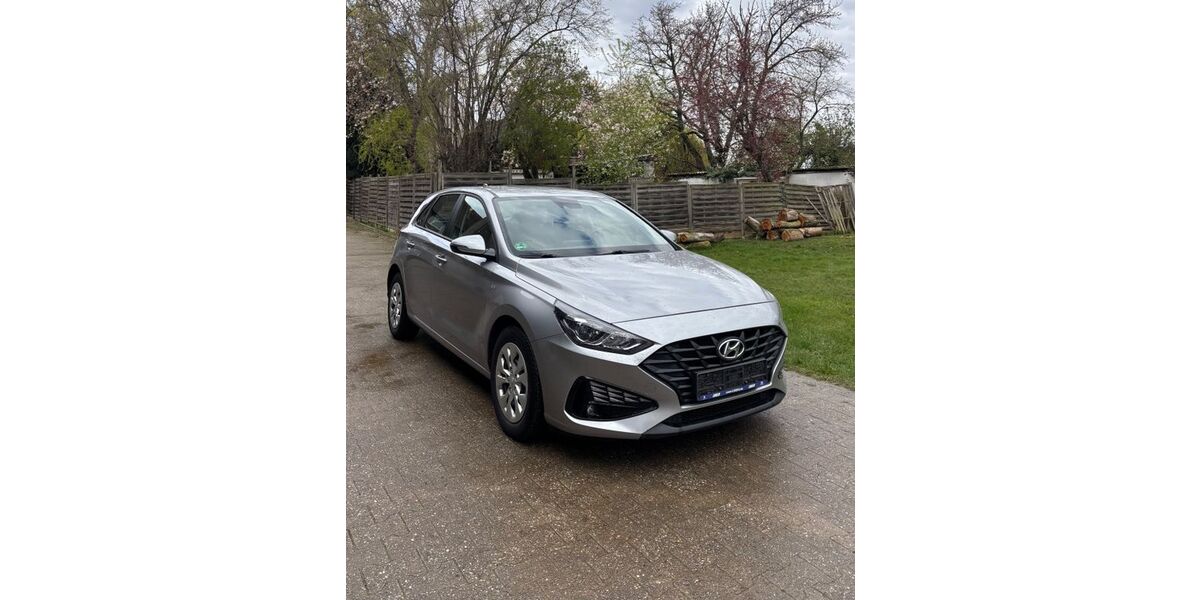 Hyundai i30 50.100 km 10.300 &euro; Vettweiß 52391