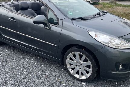 Peugeot 207 113.420 km 4.700 &euro; Würselen 52146
