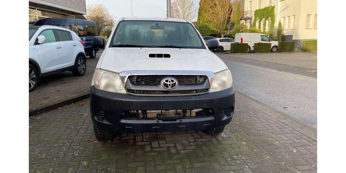 Toyota Hilux 118.000 km 12.495 &euro; Heinsberg 52525