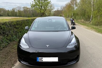 Tesla Model 3 49.000 km 27.400 &euro; Übach-Palenberg 52531