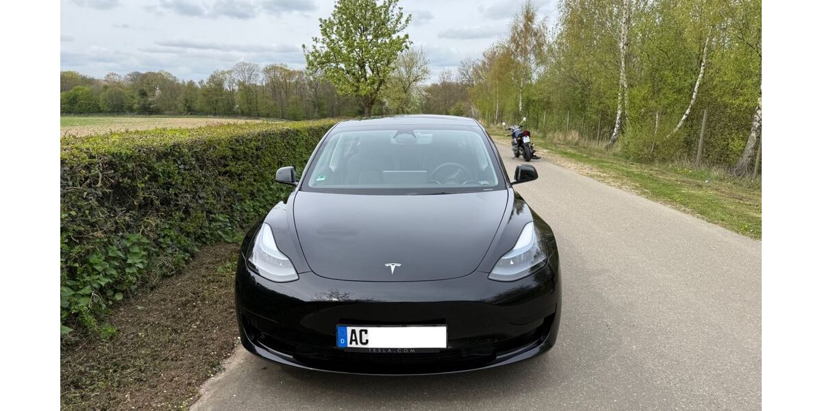 Tesla Model 3 49.000 km 27.900 &euro; Übach-Palenberg 52531