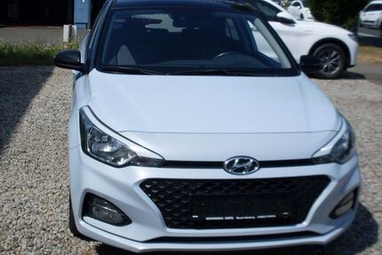 Hyundai i20 120.000 km 9.950 &euro; Übach-Palenberg 52531