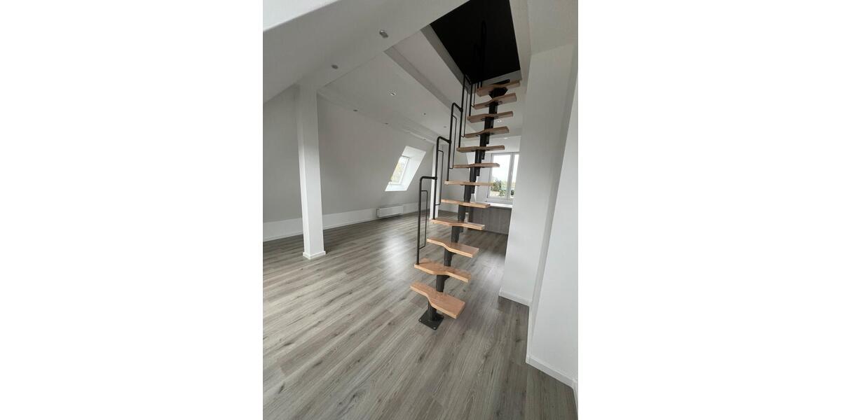Dachgeschoßwohnung Jülich - 2 Zimmer, 63 m&sup2;, 1.080&euro; | Angebot:26543516
