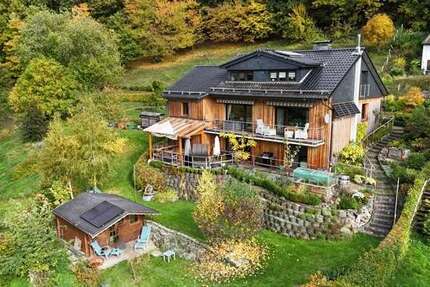 Haus Simmerath - 8 Zimmer, 255 m&sup2;, 490.000&euro; | Angebot:23412036