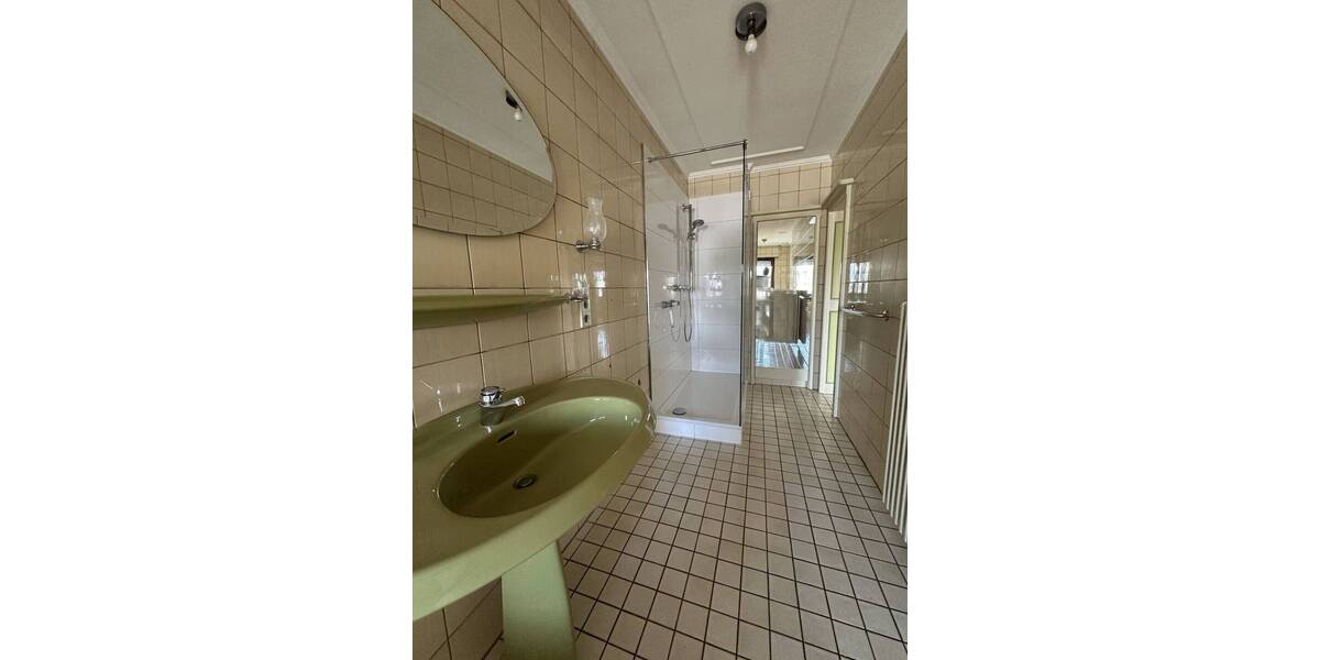 Einfamilienhaus Düren Gürzenich - 7 Zimmer, 178 m&sup2;, 355.000&euro; | Angebot:26190016