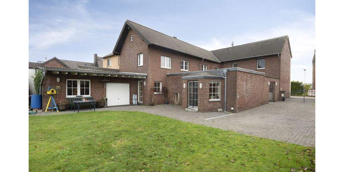 Einfamilienhaus Gangelt / Stahe Stahe - 8 Zimmer, 225 m&sup2;, 325.000&euro; | Angebot:25746547