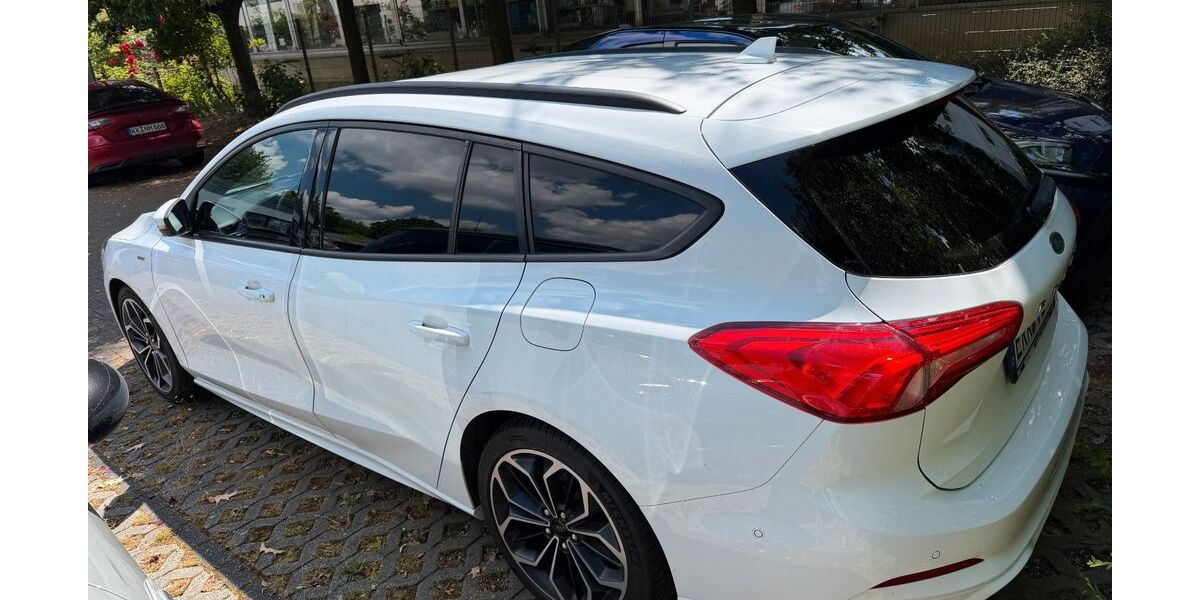 Ford Focus 277.500 km 5.500 &euro; Erkelenz 41812