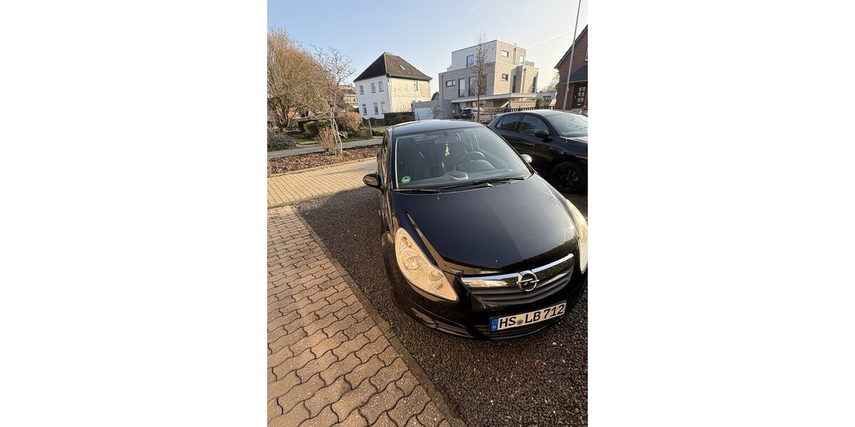 Opel Corsa D 155.000 km 2.420 &euro; Heinsberg 52525