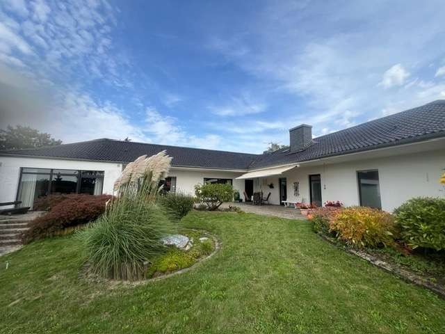 Einfamilienhaus Linnich - 5 Zimmer, 260 m&sup2;, 629.000&euro; | Angebot:24994591