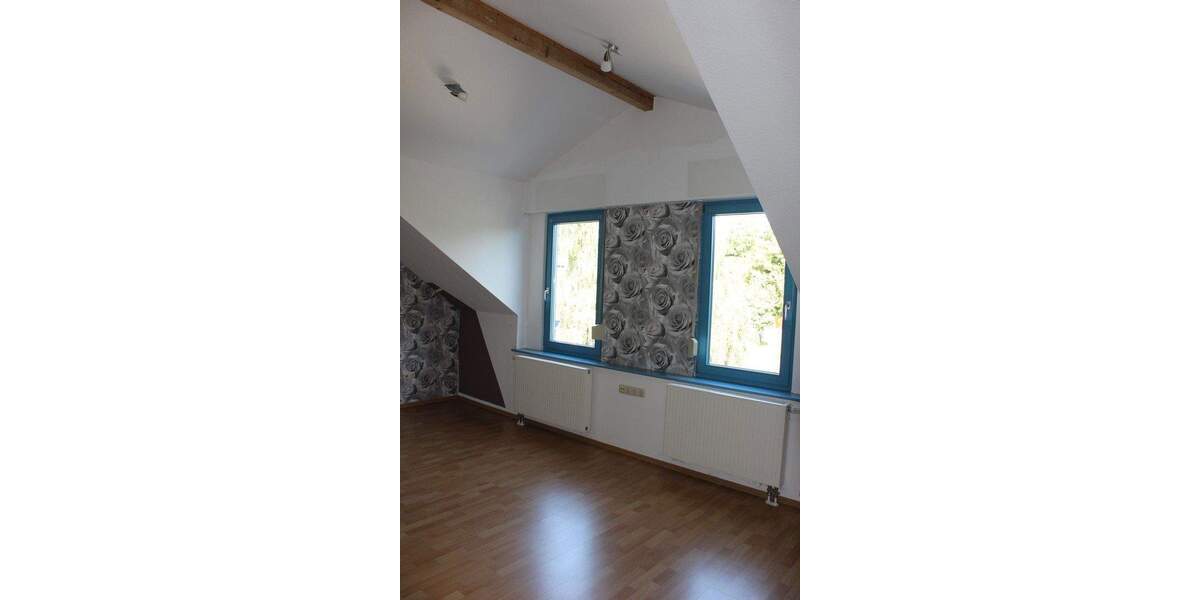 Reihenmittelhaus Eschweiler Röhe - 7 Zimmer, 178 m&sup2;, 338.000&euro; | Angebot:25782125