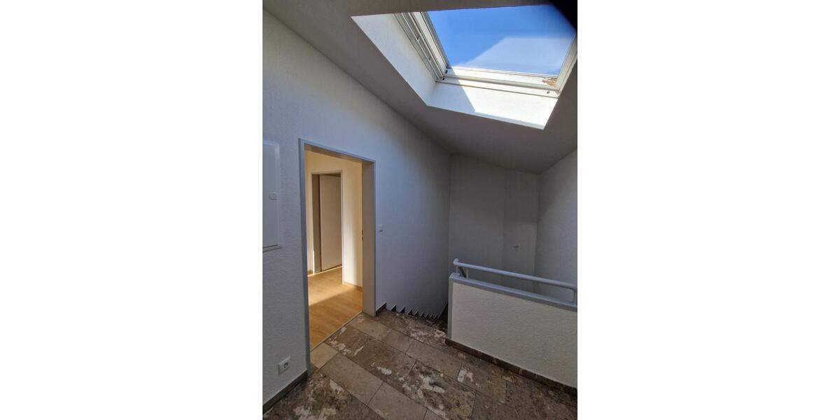 Dachgeschoßwohnung Aachen Aachen-Mitte - 2 Zimmer, 80 m&sup2;, 880&euro; | Angebot:25269455