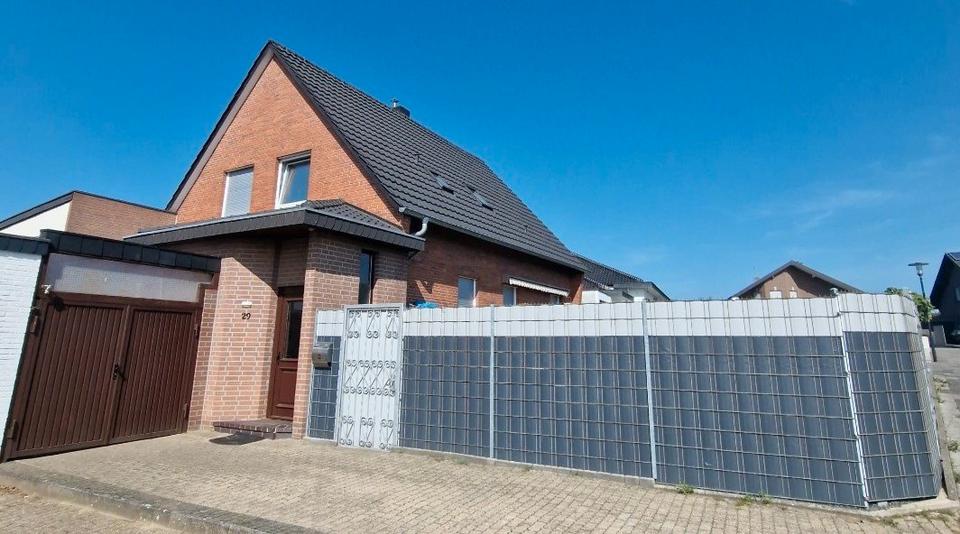 Einfamilienhaus Geilenkirchen - 6 Zimmer, 175 m&sup2;, 379.000&euro; | Angebot:26364743
