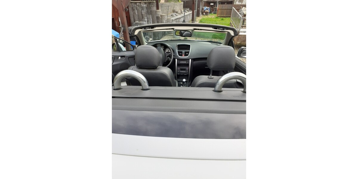 Peugeot 207 CC 80.000 km 6.500 &euro; Nideggen 52385