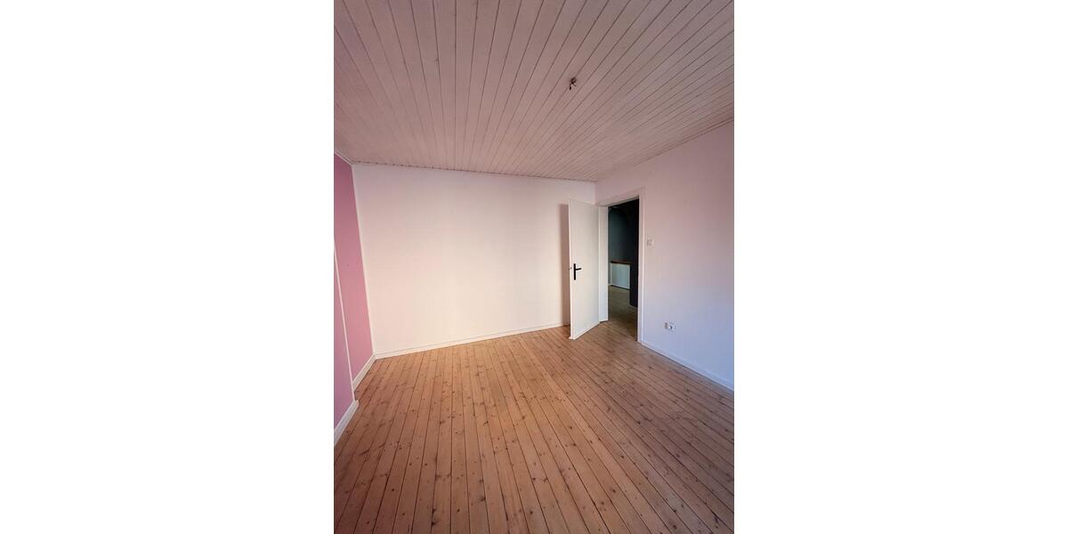 Reihenhaus Heinsberg - 6.5 Zimmer, 151 m&sup2;, 216.900&euro; | Angebot:24651416