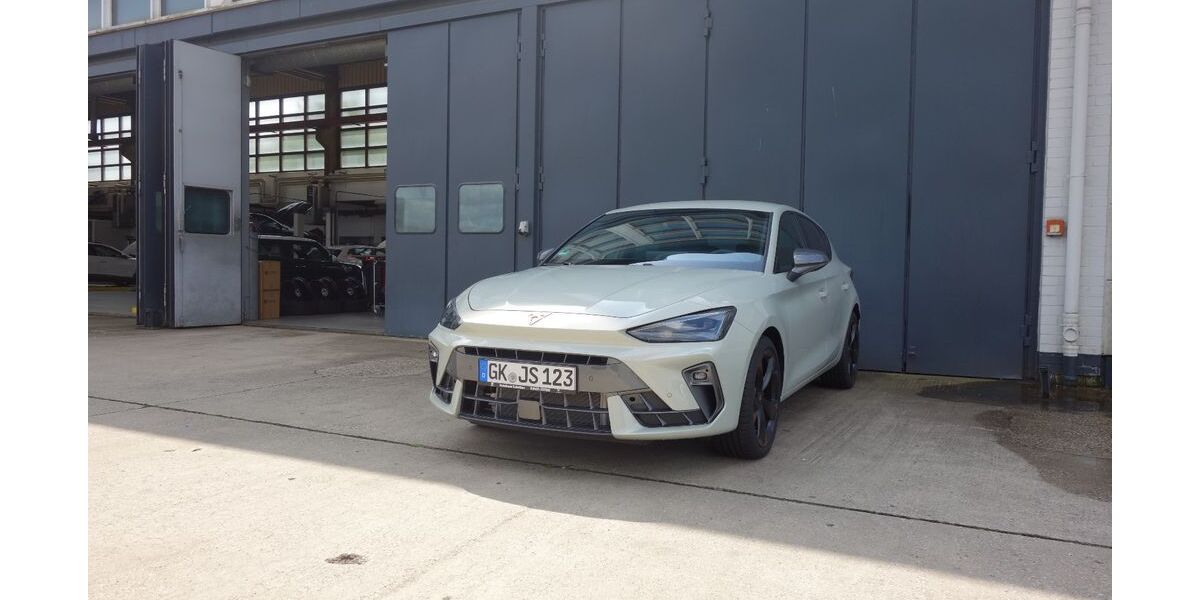 Cupra Leon 9.999 km 32.490 &euro; Geilenkirchen 52511