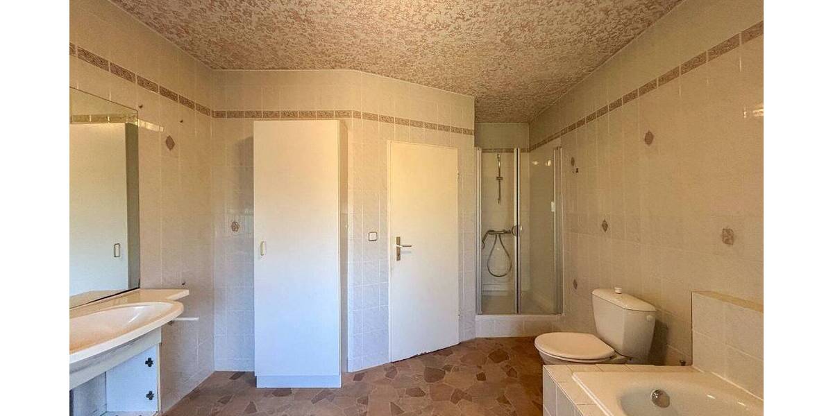 Mehrfamilienhaus, Wohnhaus Aachen Aachen-Mitte - 8 Zimmer, 247 m&sup2;, 425.000&euro; | Angebot:26451118