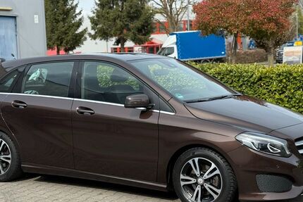 Mercedes-Benz B 180 62.714 km 15.990 &euro; Alsdorf 52477