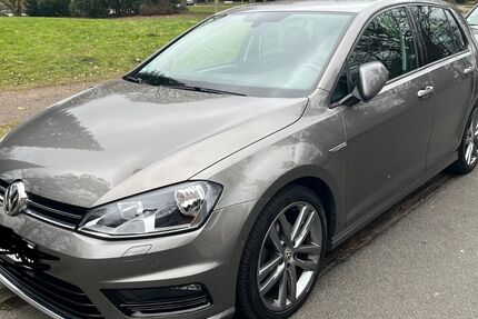 VW Golf 128.000 km 12.900 &euro; Würselen 52146