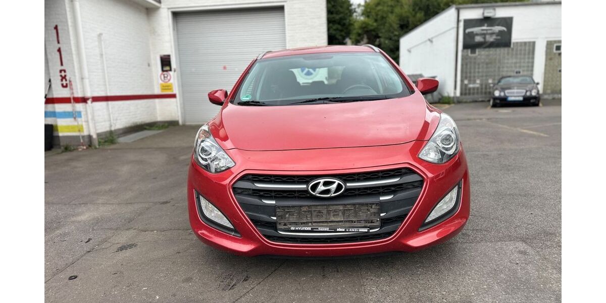 Hyundai i30 250.000 km 3.500 &euro; Aachen 52080