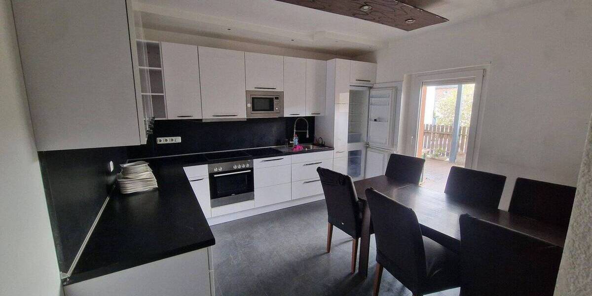 Reihenmittelhaus Düren Birkesdorf - 6 Zimmer, 150 m&sup2;, 1.300&euro; | Angebot:26009380