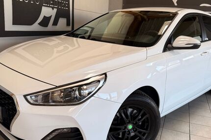 Hyundai i30 62.000 km 13.499 &euro; Jülich 52428