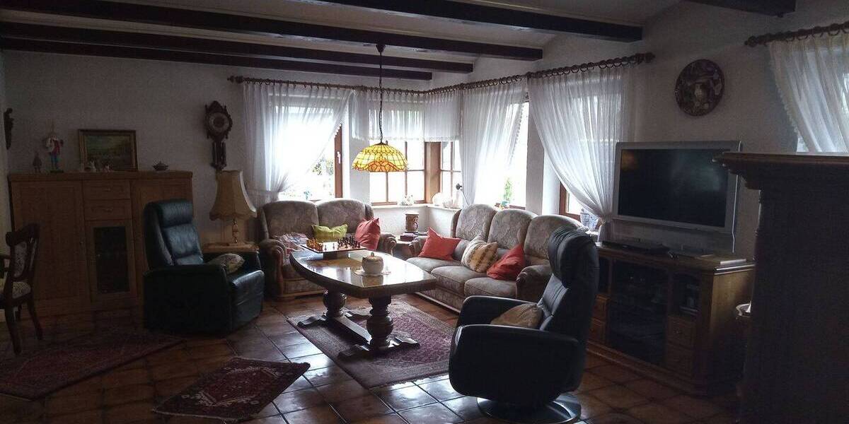 Etagenwohnung Simmerath Einruhr - 5 Zimmer, 160 m&sup2;, 1.170&euro; | Angebot:26243270