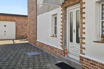 Haus Eschweiler - 7 Zimmer, 241 m&sup2;, 349.000&euro; | Angebot:26755020