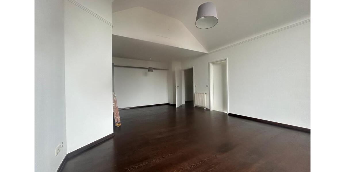Dachgeschoßwohnung Geilenkirchen - 3 Zimmer, 54 m&sup2;, 830&euro; | Angebot:26017927