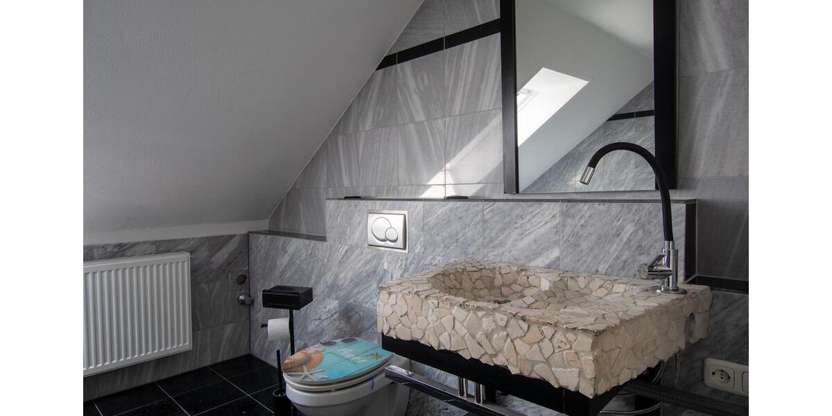 Dachgeschoßwohnung Aachen Aachen-Mitte - 2 Zimmer, 80 m&sup2;, 330.000&euro; | Angebot:26901784