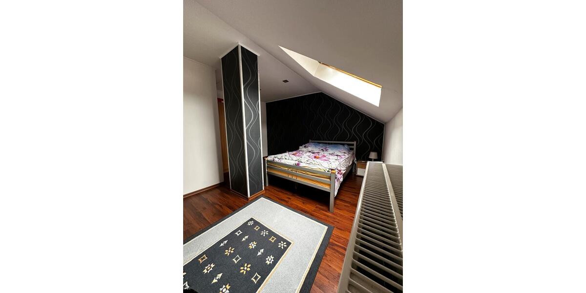 Reihenhaus Düren Mariaweiler-Hoven - 8 Zimmer, 200 m&sup2;, 365.000&euro; | Angebot:25205111